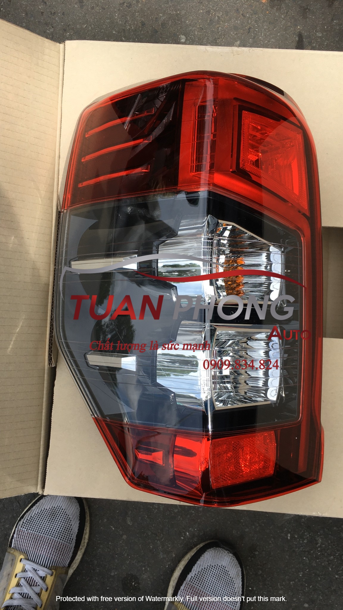 Đèn Hậu Mitsubishi Triton 2019 8330B214, 8330B213 (Đèn Lái Sau)